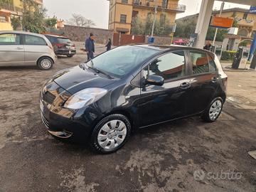 Toyota Yaris 1.0 5 porte