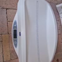 Fasciatoio, lettino e tantissimi accessori bambino