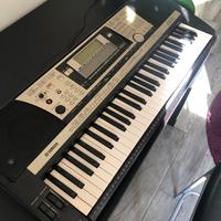 Tastiera Yamaha PSR - 740