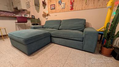 Divano Kivik Ikea+ Pouf contenitore 