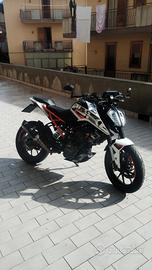 KTM Duke 125