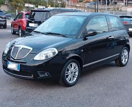 Lancia Ypsilon 1.2 69 CV Platino