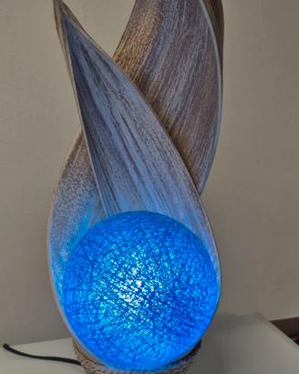 Lampada etnica da tavolo con foglie di cocco