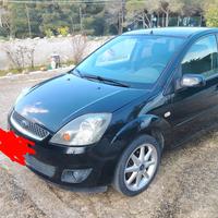 Ford fiesta 1.4 tdi 