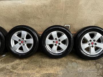 Cerchi in lega 17" fiat freemont +gomme+ radio 9"