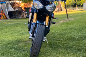 Tryumph Speed Triple 1050 R