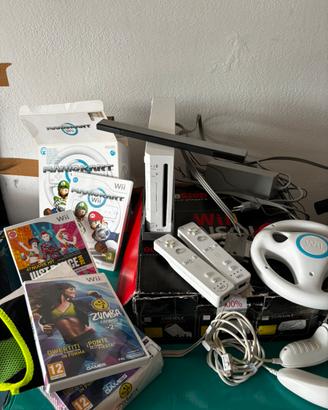 Nintendo Wii Bianca + accessori + volante + giochi