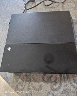 PlayStation 4 perfettamente funzionant