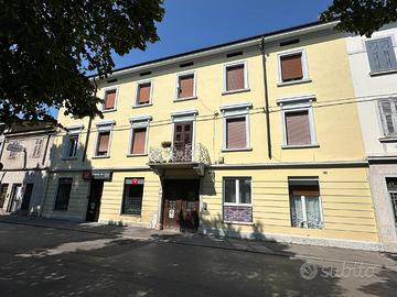 SPAZIOSO BILOCALE CON POSTO AUTO DI PROPRIETA' ...