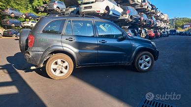 TOYOTA RAV 4 2005 SOLO PER RICAMBI