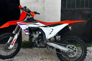 ktm 250 sx-f  2024