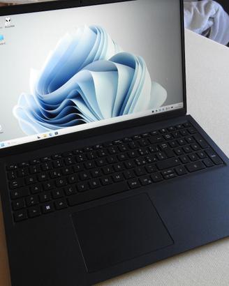 Pc portatile Notebook DELL Vostro 3520 - nuovo