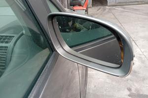 Specchietto dx Volkswagen Touran anno 2008