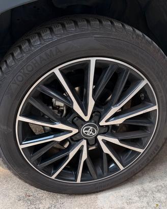 Cerchi in lega gomme invernali 215 50 R18