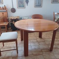 Tavolo rotondo allungabile con 4 sedie