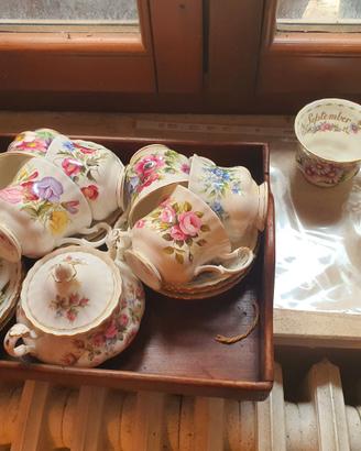 Tazze Royal Albert "Flower of the Month" Vintage