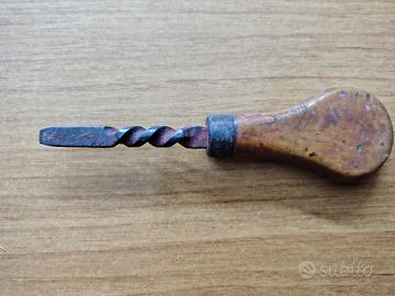 Cacciavite a tortiglione vintage