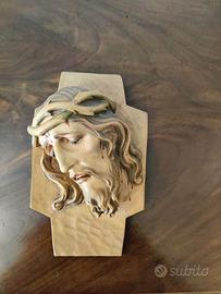 Scultura in legno fatta a mano