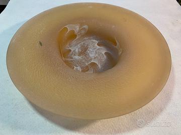 Grande piatto in vetro ocra chiaro