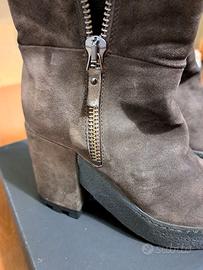 Stivaletto donna Vic Matiè in pelle scamosciata 38