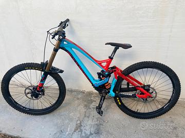 Mondraker summum carbon pro team