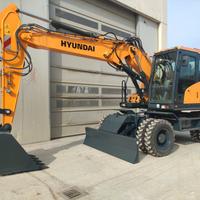 Escavatore gommato HYUNDAI HW140