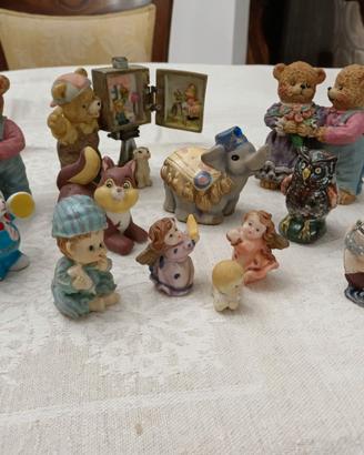 13 MINIATURE ARREDO SOPRAMMOBILI Oggettistica