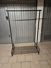 PORTA ABITI IN METALLO MARRONE