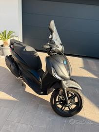 Beverly 400 total Black