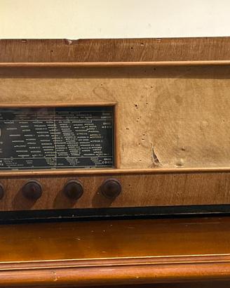 Radio d'epoca Magnadyne