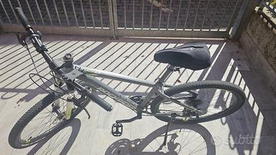 ROCKRIDER mtb ST 520