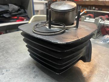 Cilindro e pistone per Aprilia 320 cx trial