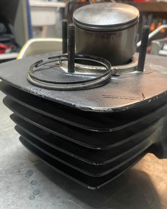 Cilindro e pistone per Aprilia 320 cx trial