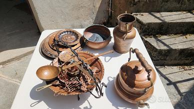 Set stoviglie in rame decorato