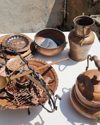 Set stoviglie in rame decorato