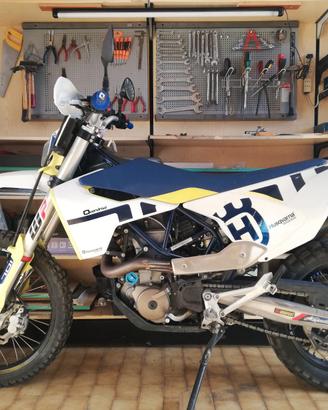 husqvarna 701 enduro per 