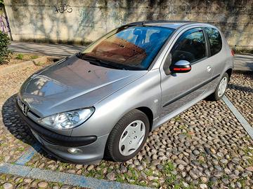 PEUGEOT 206 1.4 XS