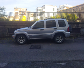 Jeep Cherokee sport 2700 trattabili