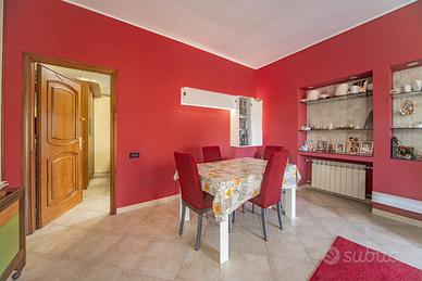 Quadrivano al piano alto con ascensore