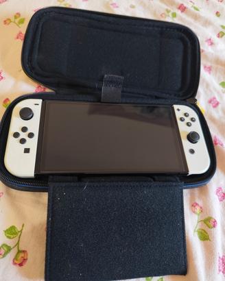 Nintendo switch OLED Bianca