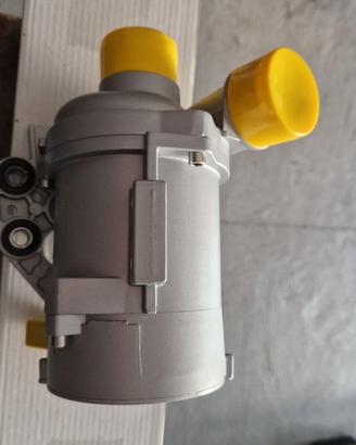 Pompa acqua BMW 11517583836