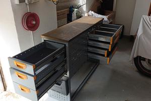 scaffali allestimento furgone