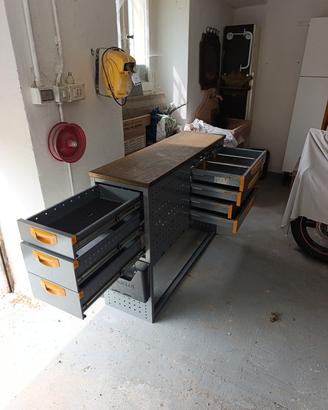 scaffali allestimento furgone