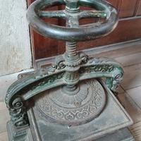 pressa rilegatura libri in ghisa fine ottocento