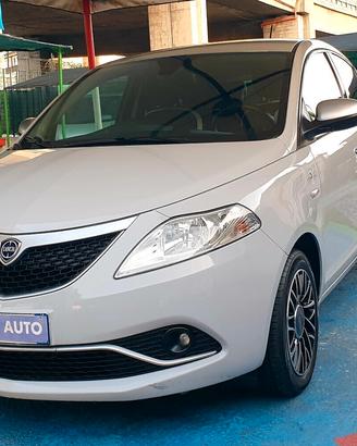 LANCIA YPSILON 1.2 BENZINA 2017 G.P.L DI CASA EURO