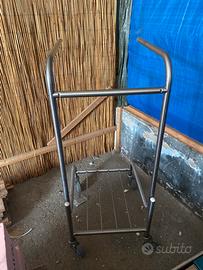 Carrello porta biancheria