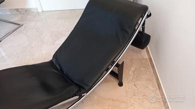 Chaiselounge stile Cassina LC4
