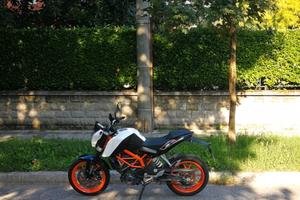 KTM Duke 390 