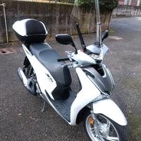 Honda sh150i