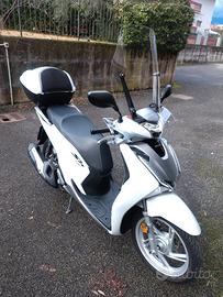 Honda sh150i